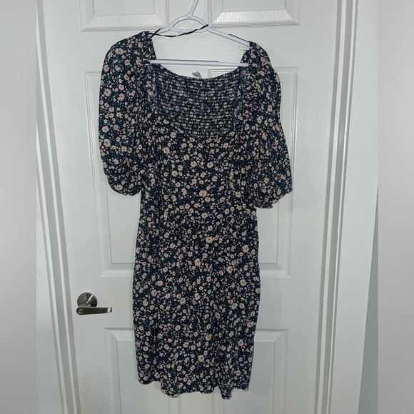 Old Navy Dresses & Skirts - Size 3x puff sleeve old navy dress